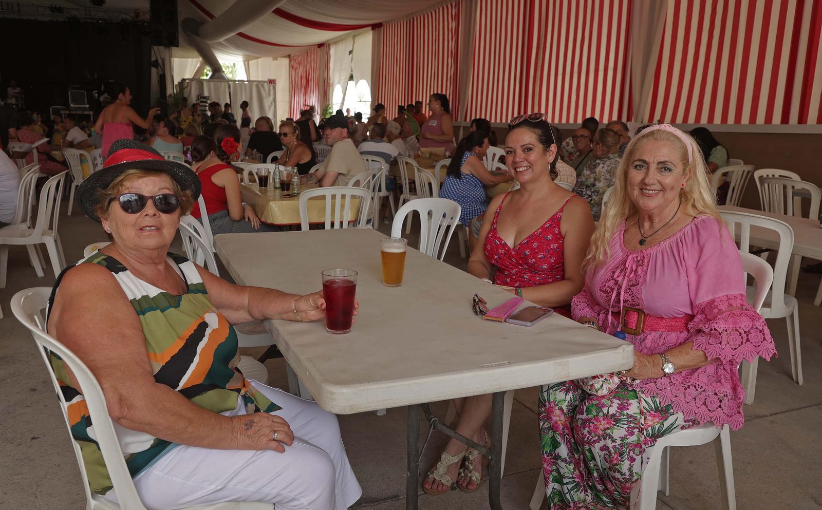 Fotos del Domingo Rociero en la Feria Real de San Roque
