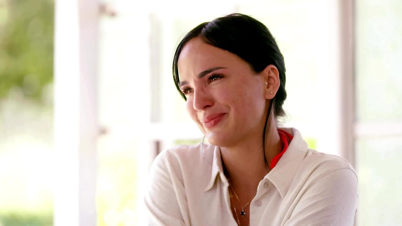 Claudia Bavel se ha emocionado al recordar su dura infancia en el programa 'Warrior Games'.