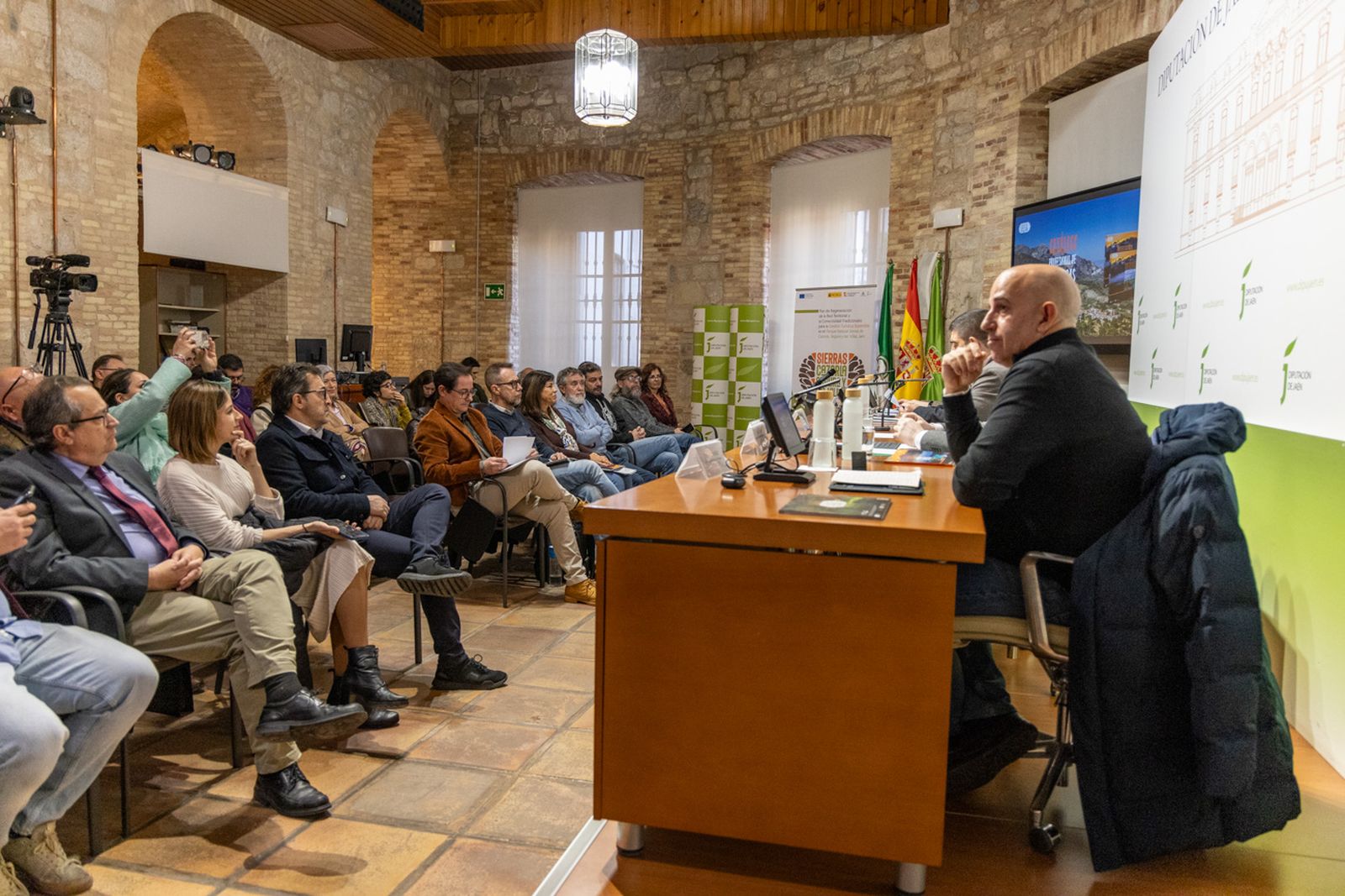 Presentación del catálogo que reúne la oferta ecoturista del Parque Natural de Cazorla, Segura y Las Villas