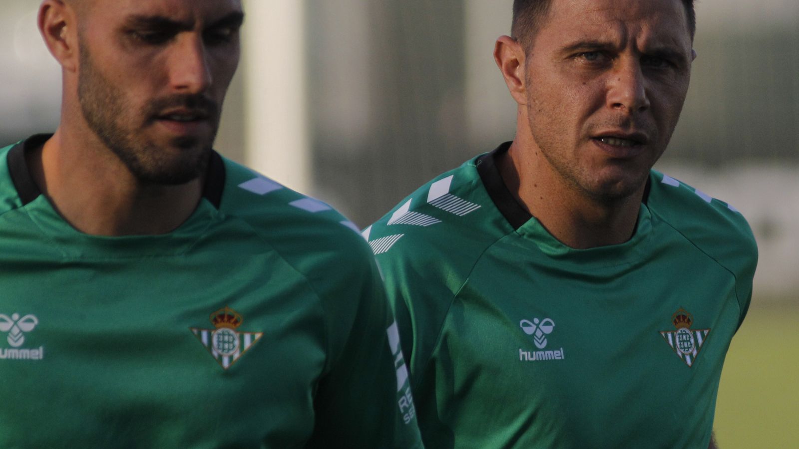 Joaquín, en un entrenamiento reciente junto a Víctor Ruiz.