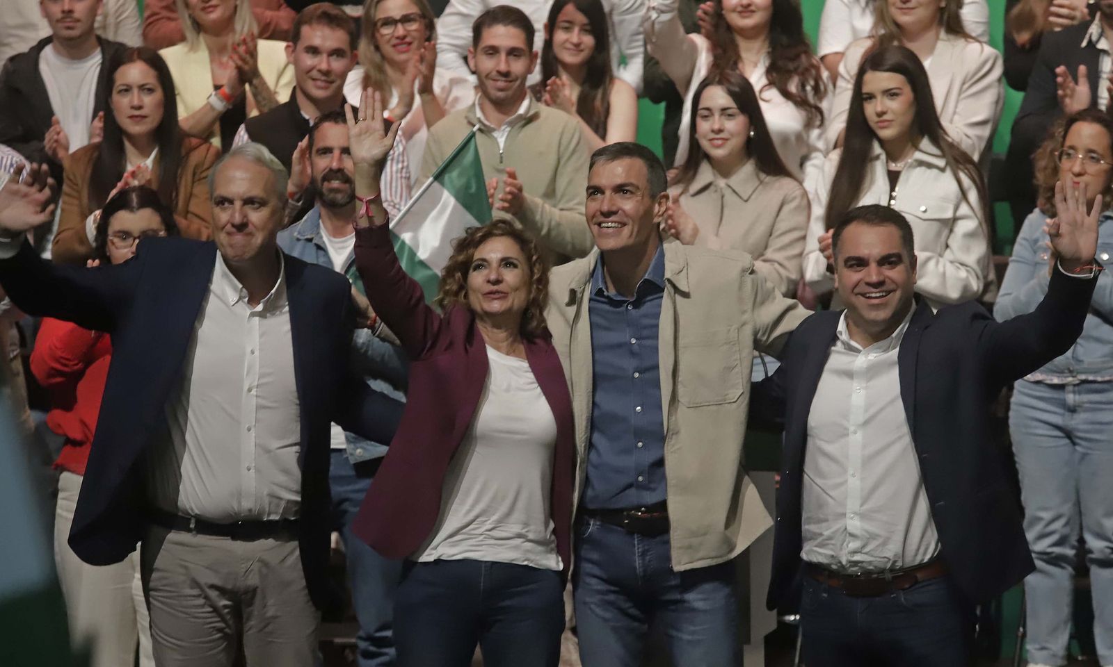 Fotos del mitin del PSOE con Pedro Sánchez y María Jesús Montero en La ...