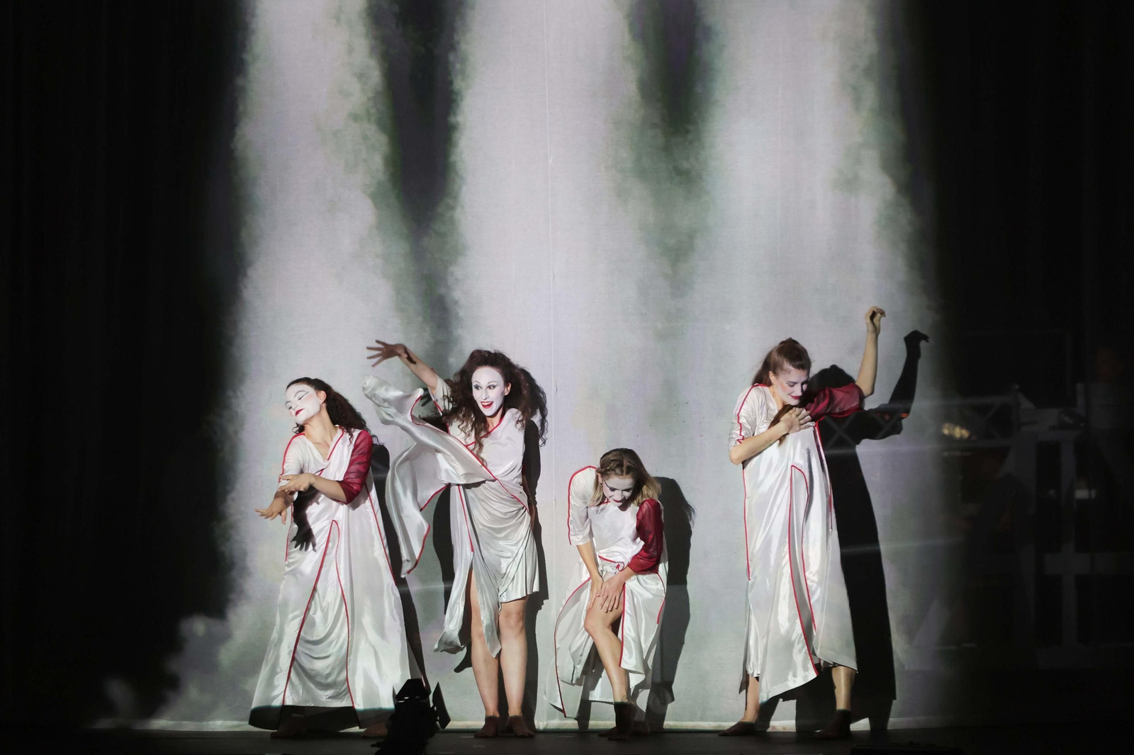 Imágenes de la ópera 'Carmina Burana' en Jerez