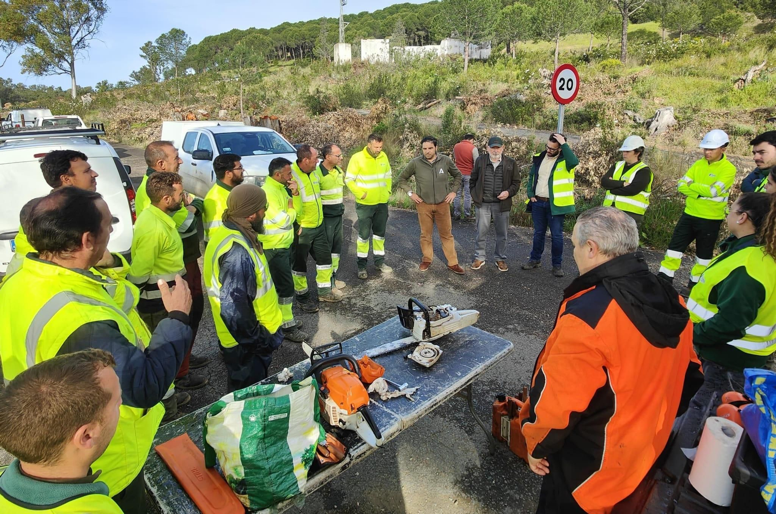 Pedro Yórquez supervisa los trabajos de recuperación de Puerto Cantina.