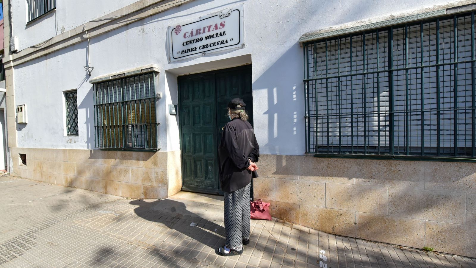 Entrada al comedor, en el número 6 de la avenida Agustín Bálsamo.