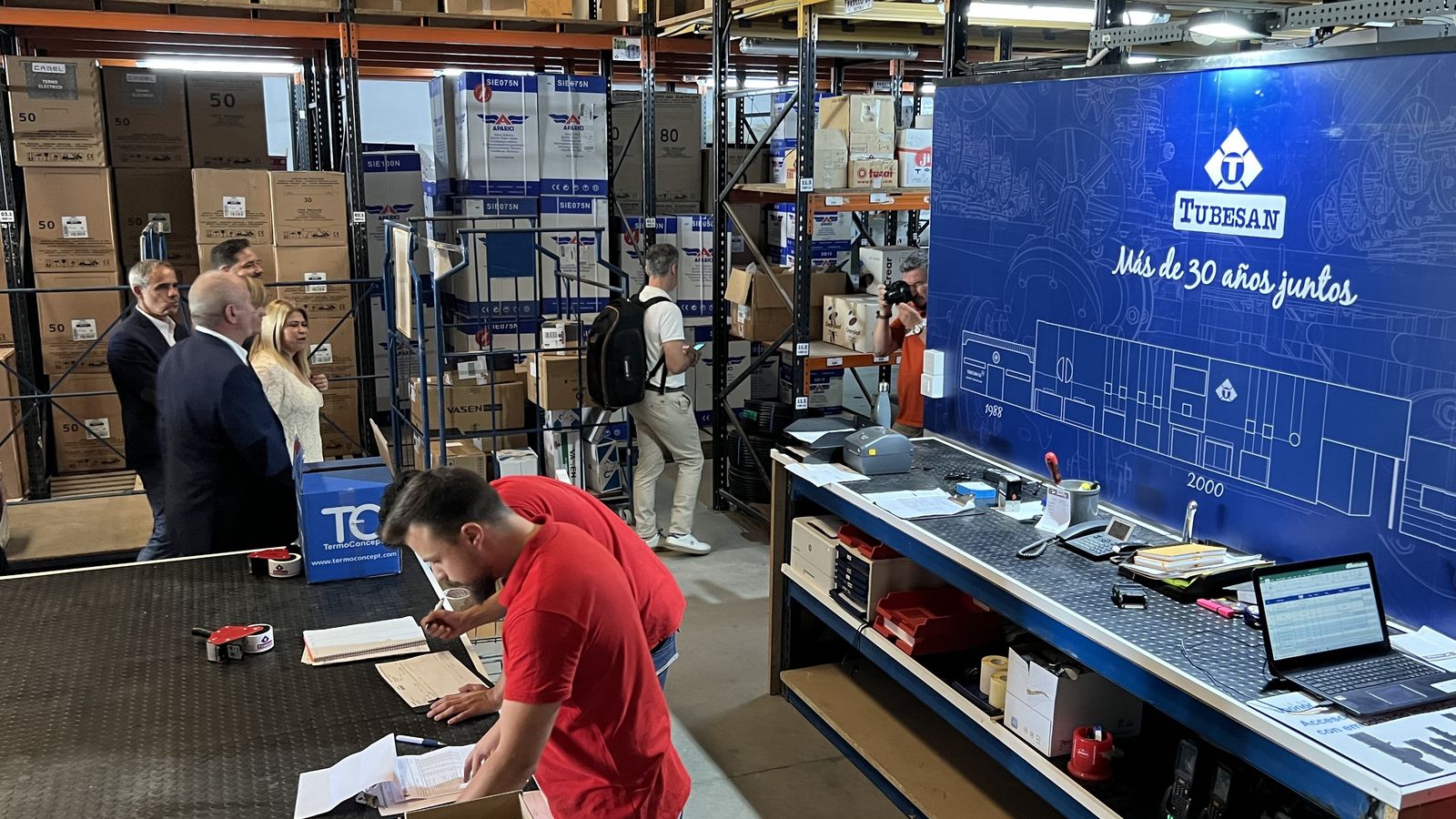 Una imagen de la visita a la empresa jerezana.