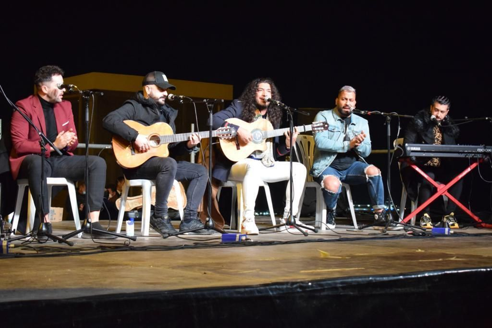 Actuación de Edu García junto a su grupo.