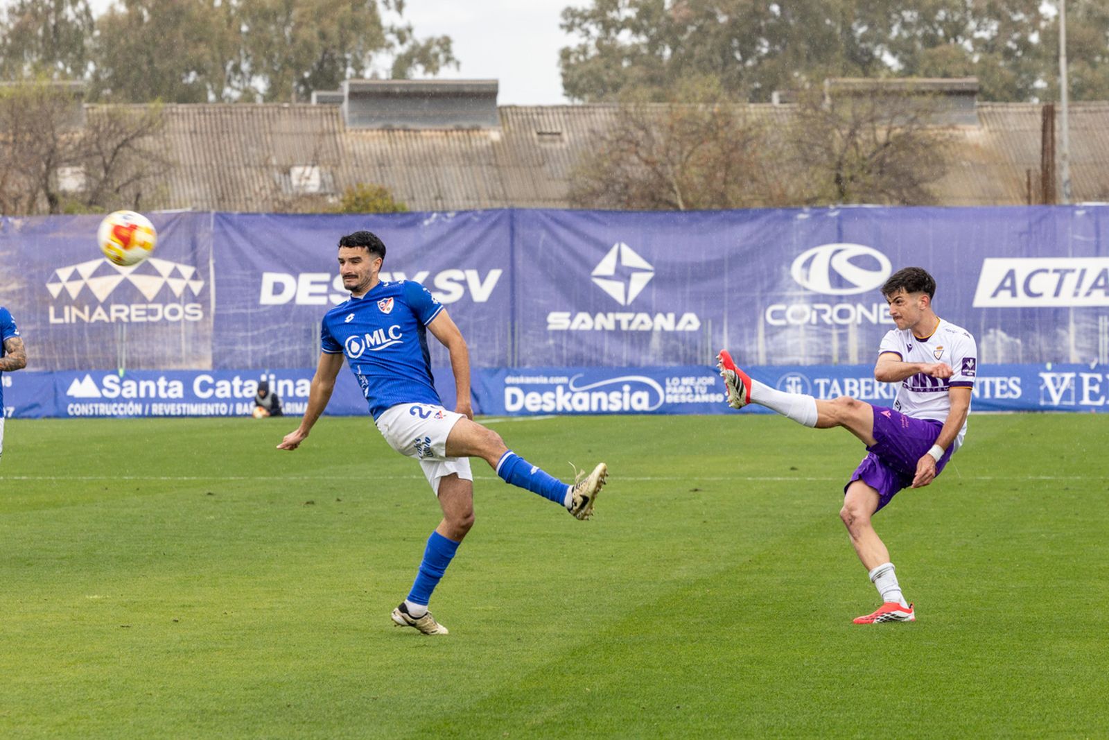 Las mejores imágenes del empate en el derbi entre Linares Deportivo y Real Jaén
