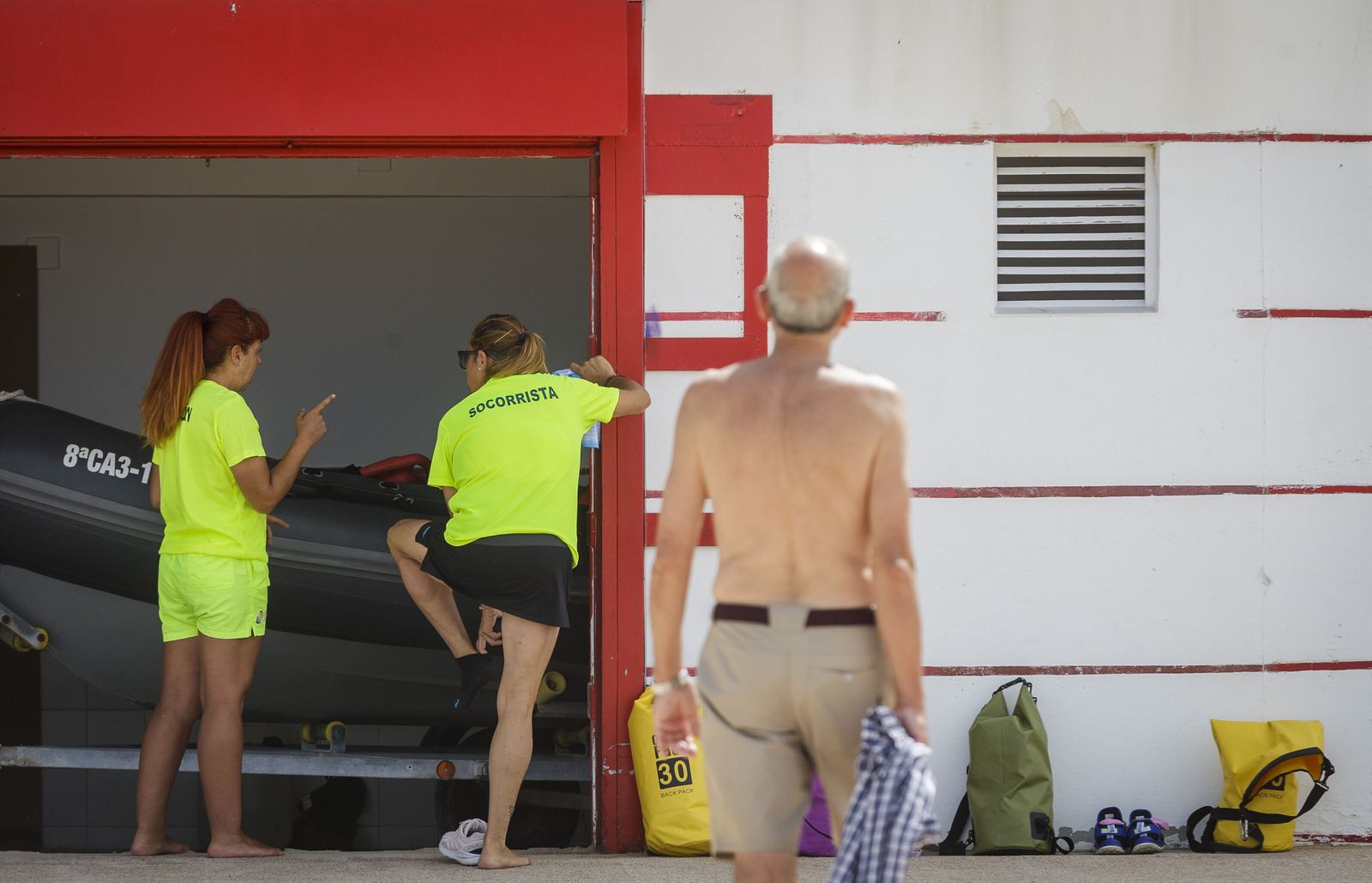 Las precarias condiciones del trabajo de los socorristas en Cádiz