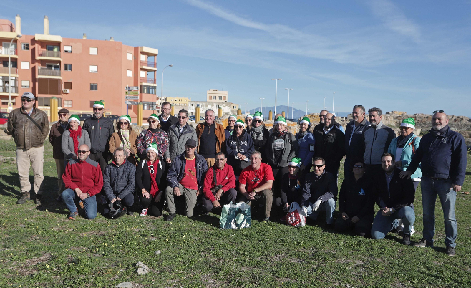 Limpieza del Fuerte Santa Bárbara de La Línea