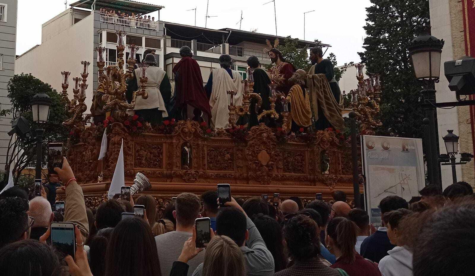 Paso de la Antigua Hermandad y Cofradía Sacramental de la Sagrada Cena de Jesús de Puente Genil.