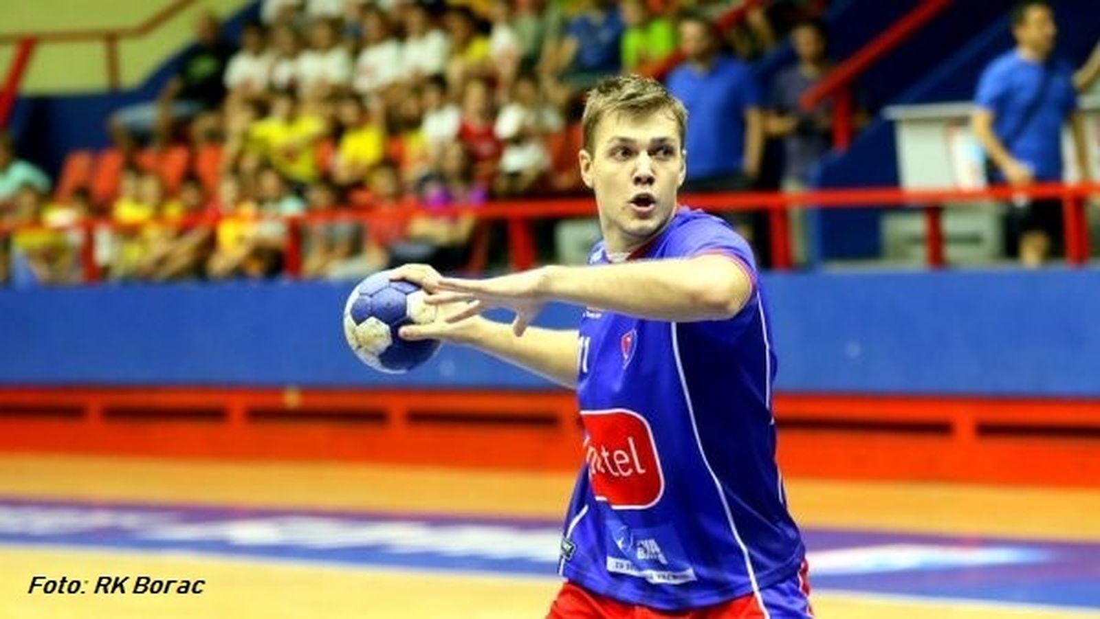 Srdjan Mijatovic, en acción en un partido con el RK Borac.