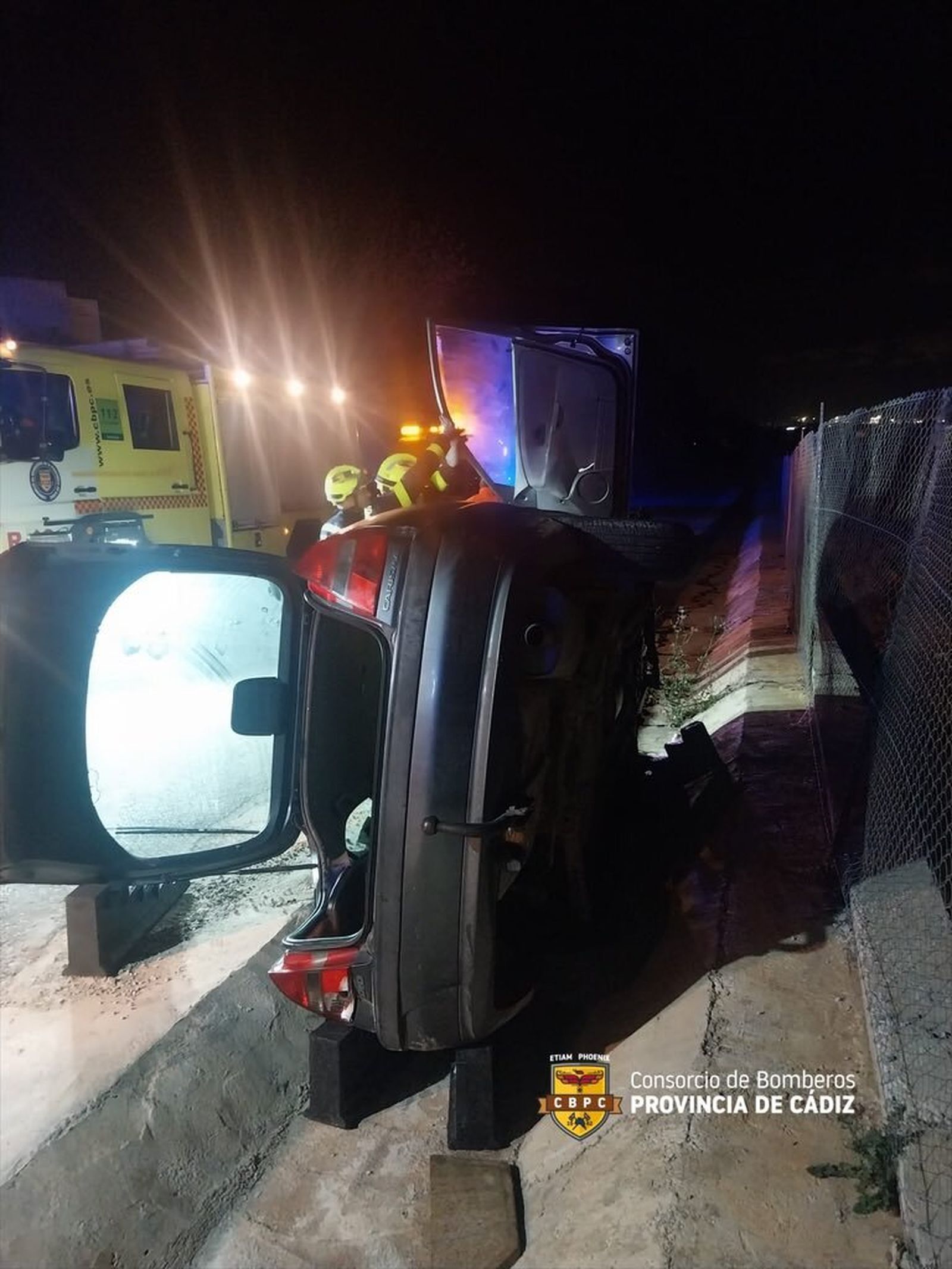 Vuelca un vehículo en un accidente en El Puerto de Santa María