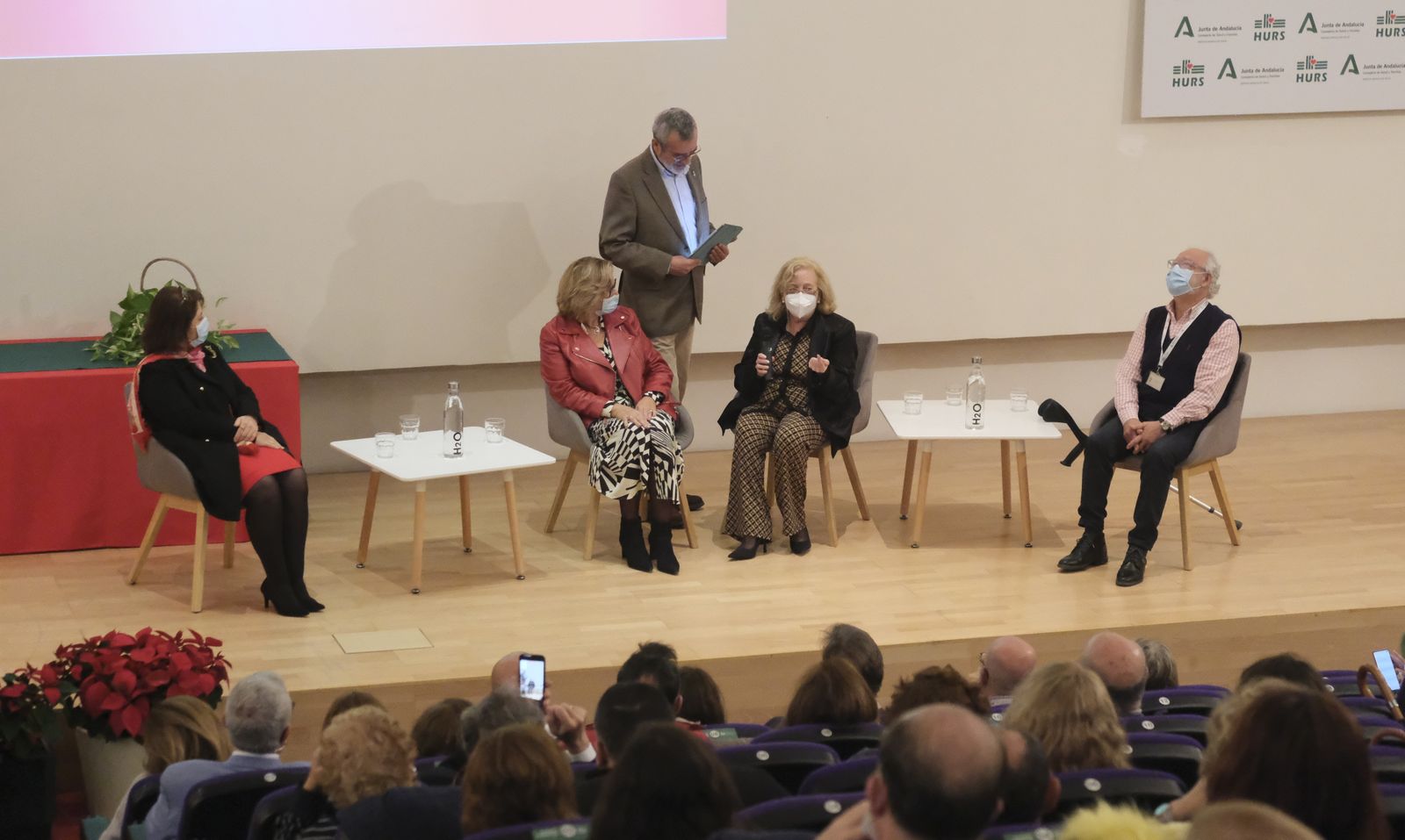 El homenaje del Hospital Reina Sofía a los jubilados de 2022, en imágenes