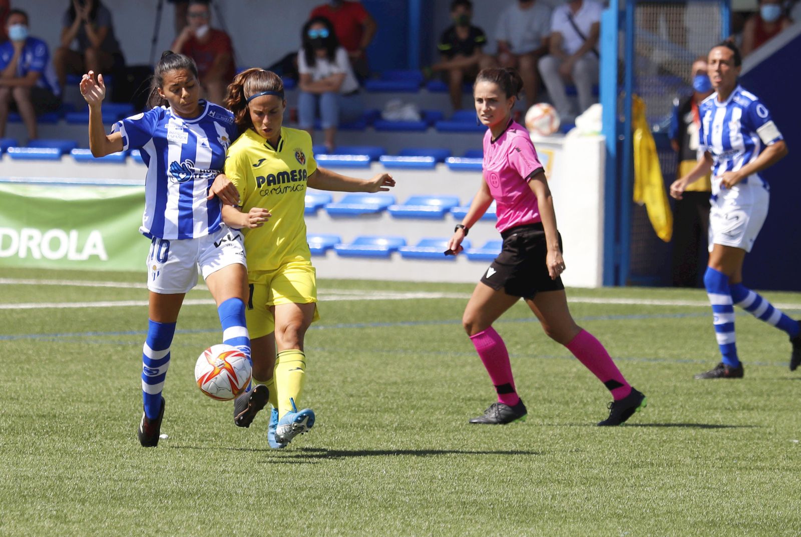 Un lance del encuentro que disputaron ambos equipos en la primera vuelta.