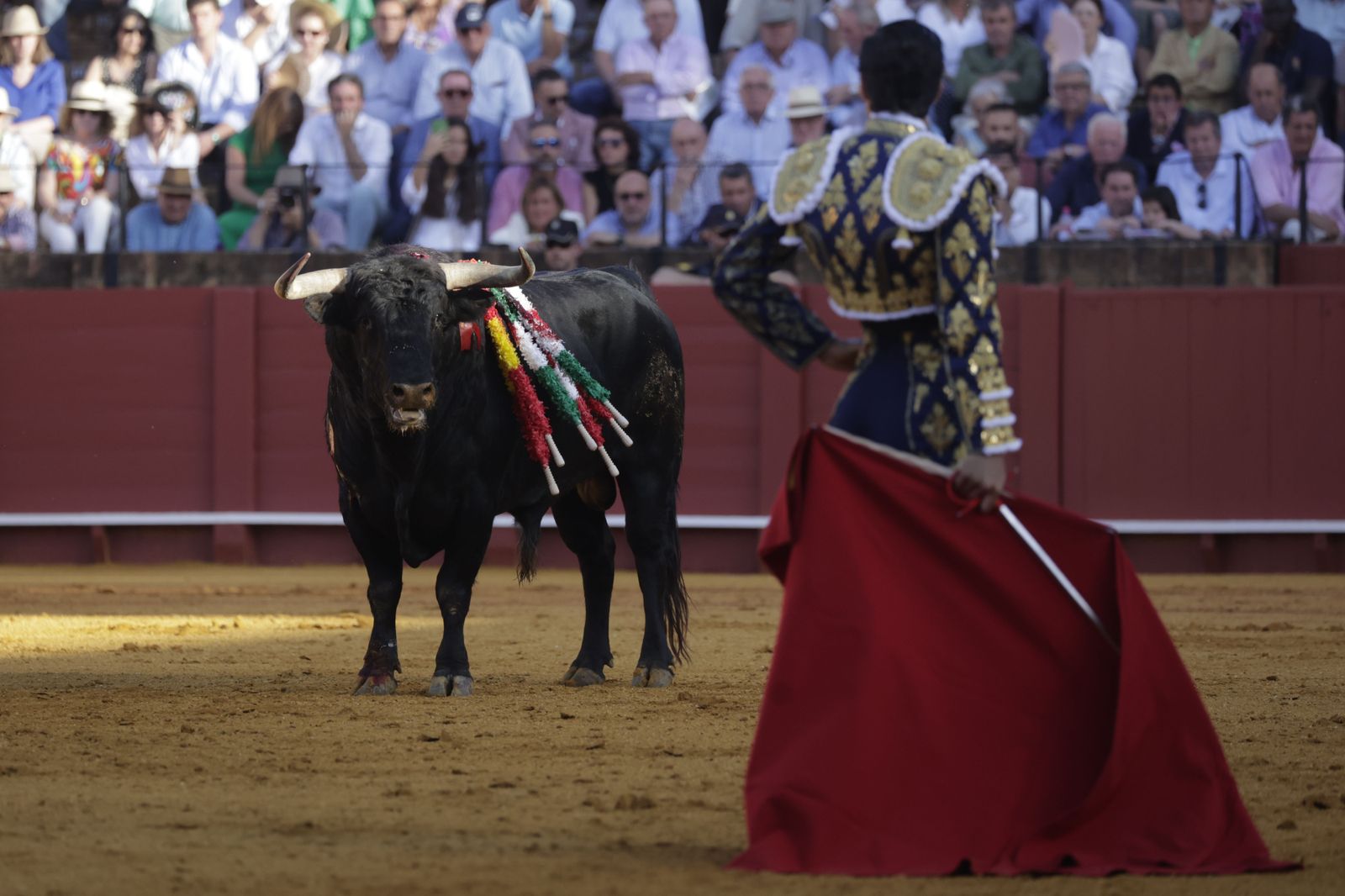 Las Imágenes de la cuarta corrida de abono en la Maestranza de Sevilla