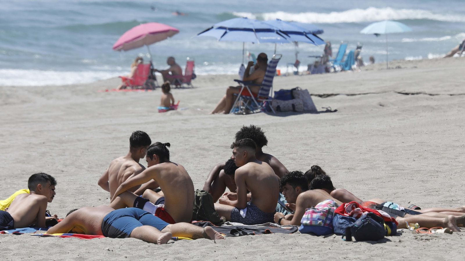 Las fotos del primer día sin mascarilla obligatoria en el Campo de Gibraltar