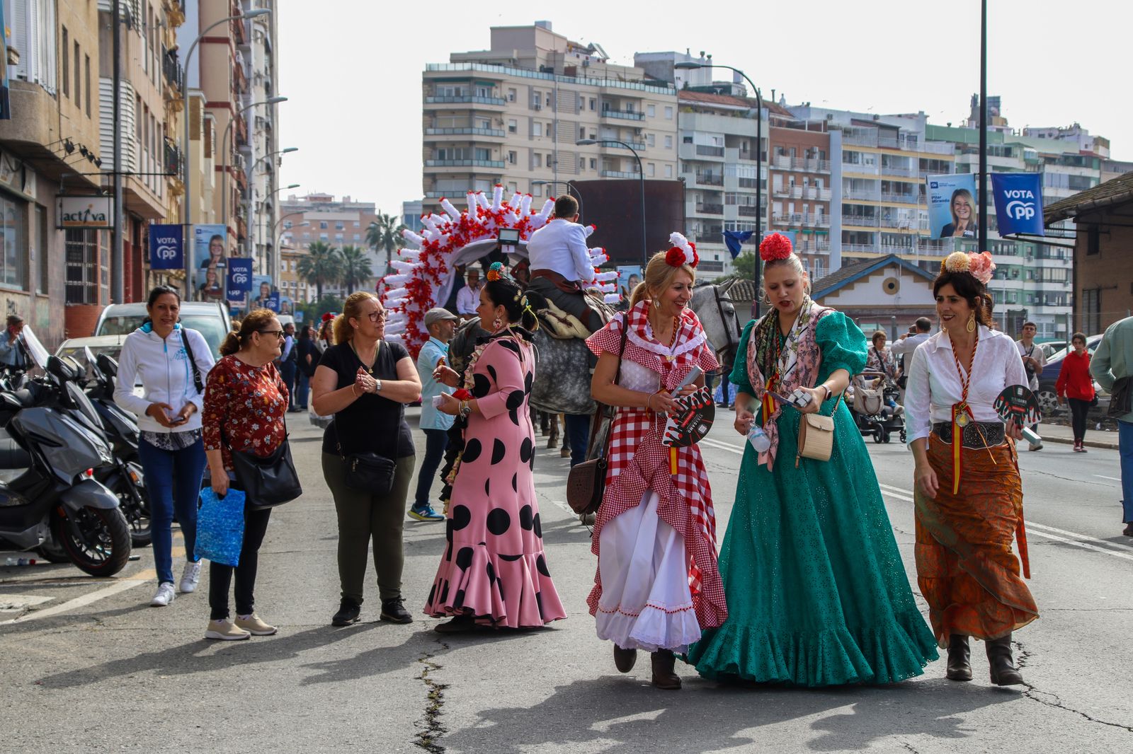 El Rocío 2023: Imágenes de los peregrinos de la Hermandad de Emigrantes