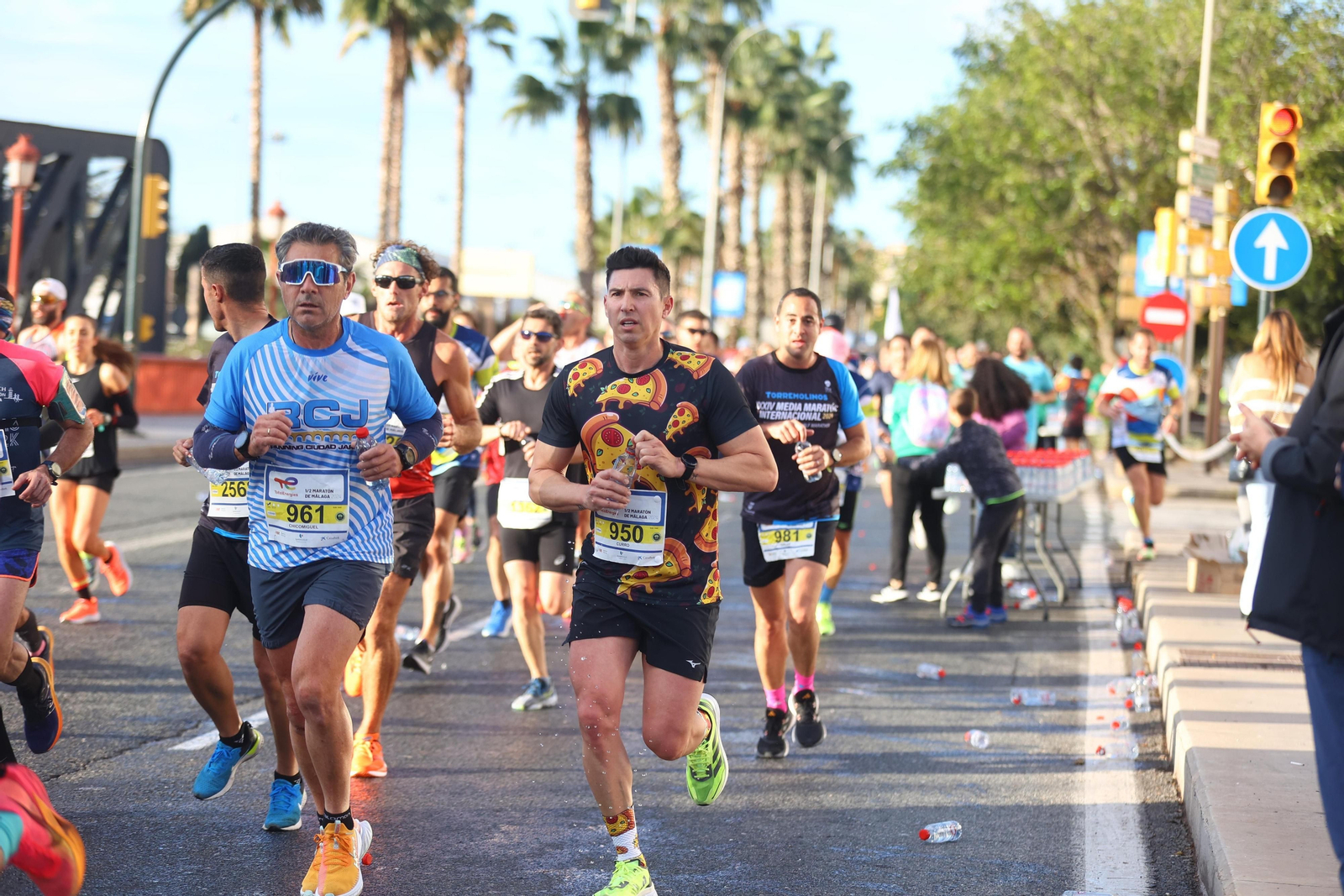 Las mejores fotos de la Media Maratón de Málaga 2024 Las mejores fotos de la Media Maratón de Málaga 2024