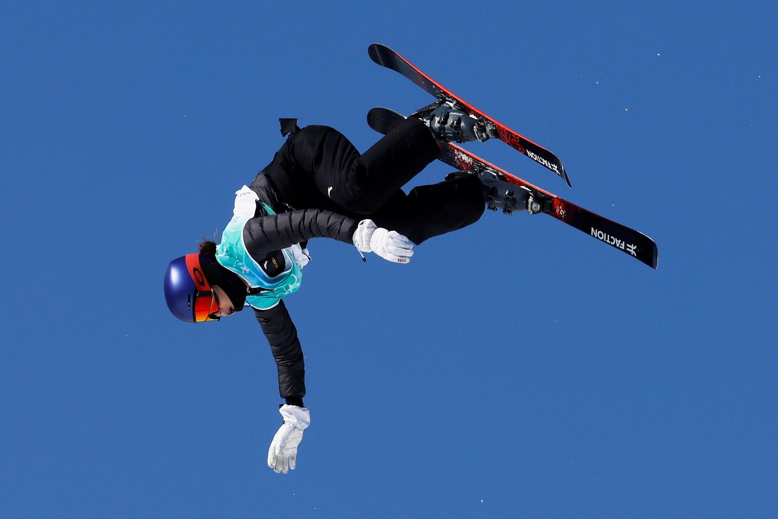 La china Gu consigue el primer oro olímpico en esquí acrobático 'big air'