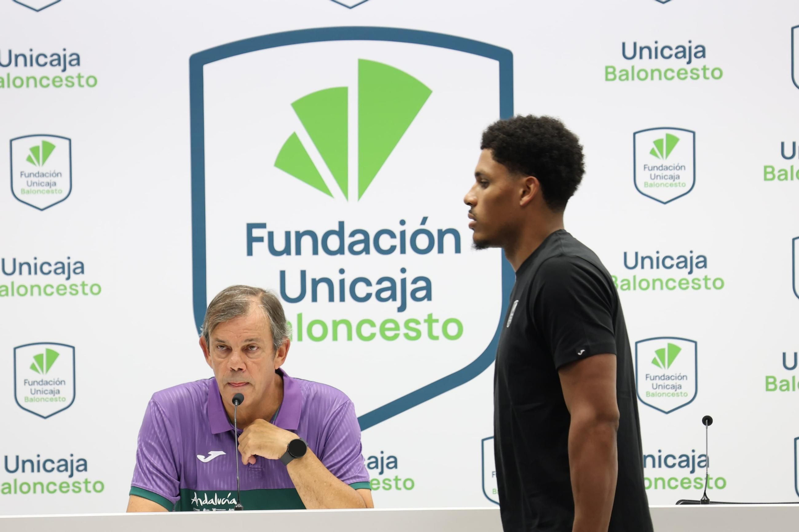 La presentación de Castañeda con el Unicaja, en fotos