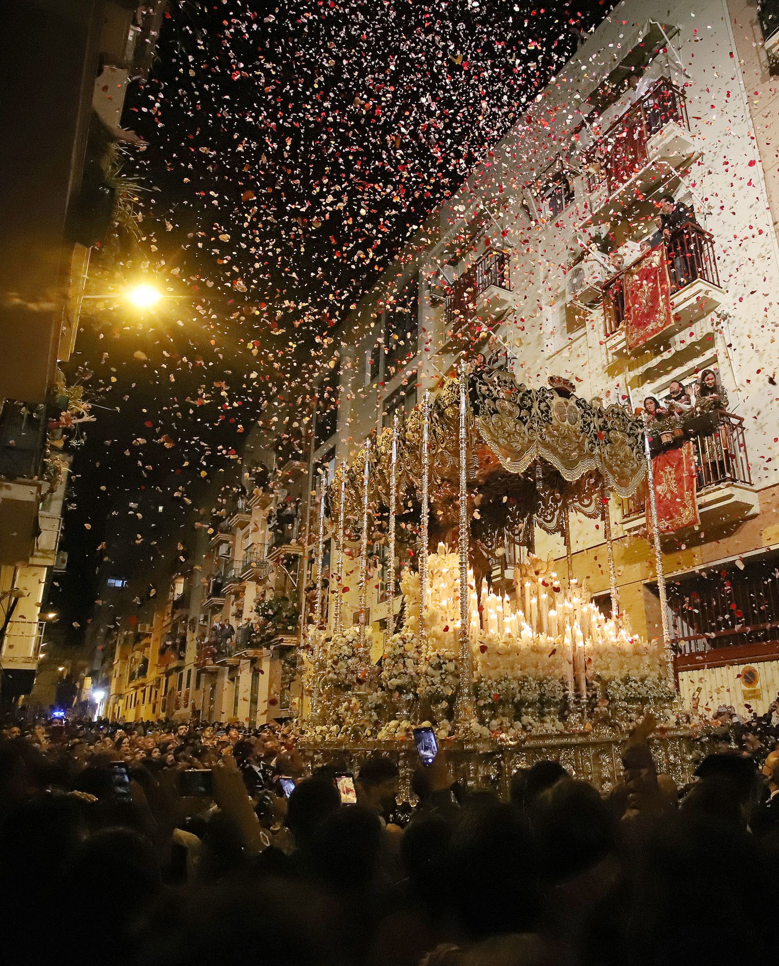 La Hermandad de la Victoria en la Semana Santa de Huelva 2023, en imágenes
