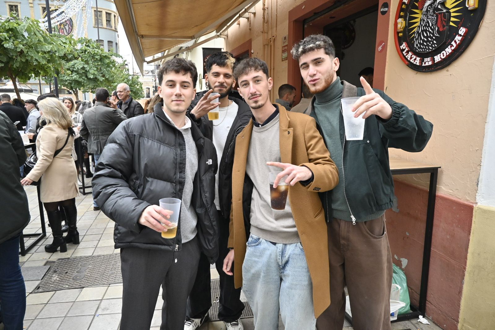 Búscate en las mejores fotografías del tardeo de este 31 de diciembre en Huelva