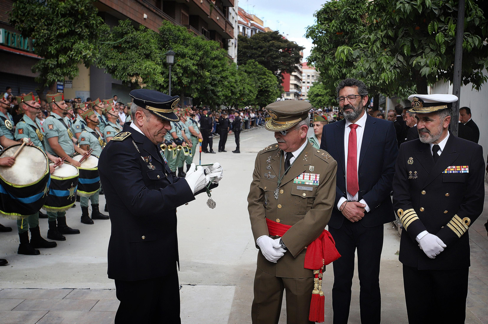 Sábado de Pasión: Imágenes de La Legión con el Cristo de la Vera+Cruz