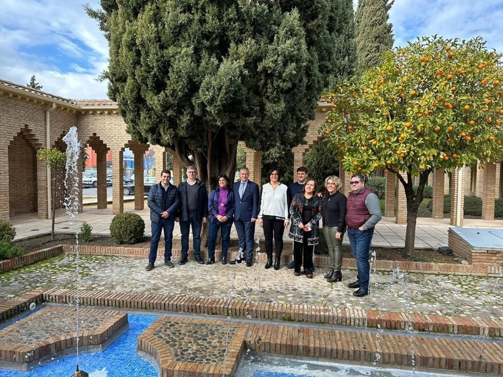 Los directores de los centros integrados, junto con la delegada territorial, en el Hurtado de Mendoza.