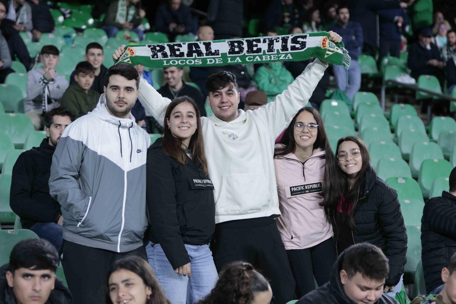 Búscate en las gradas del Villamarín