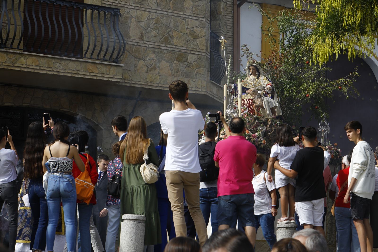 La procesión de la Divina Pastora de las Almas de Córdoba, en imágenes