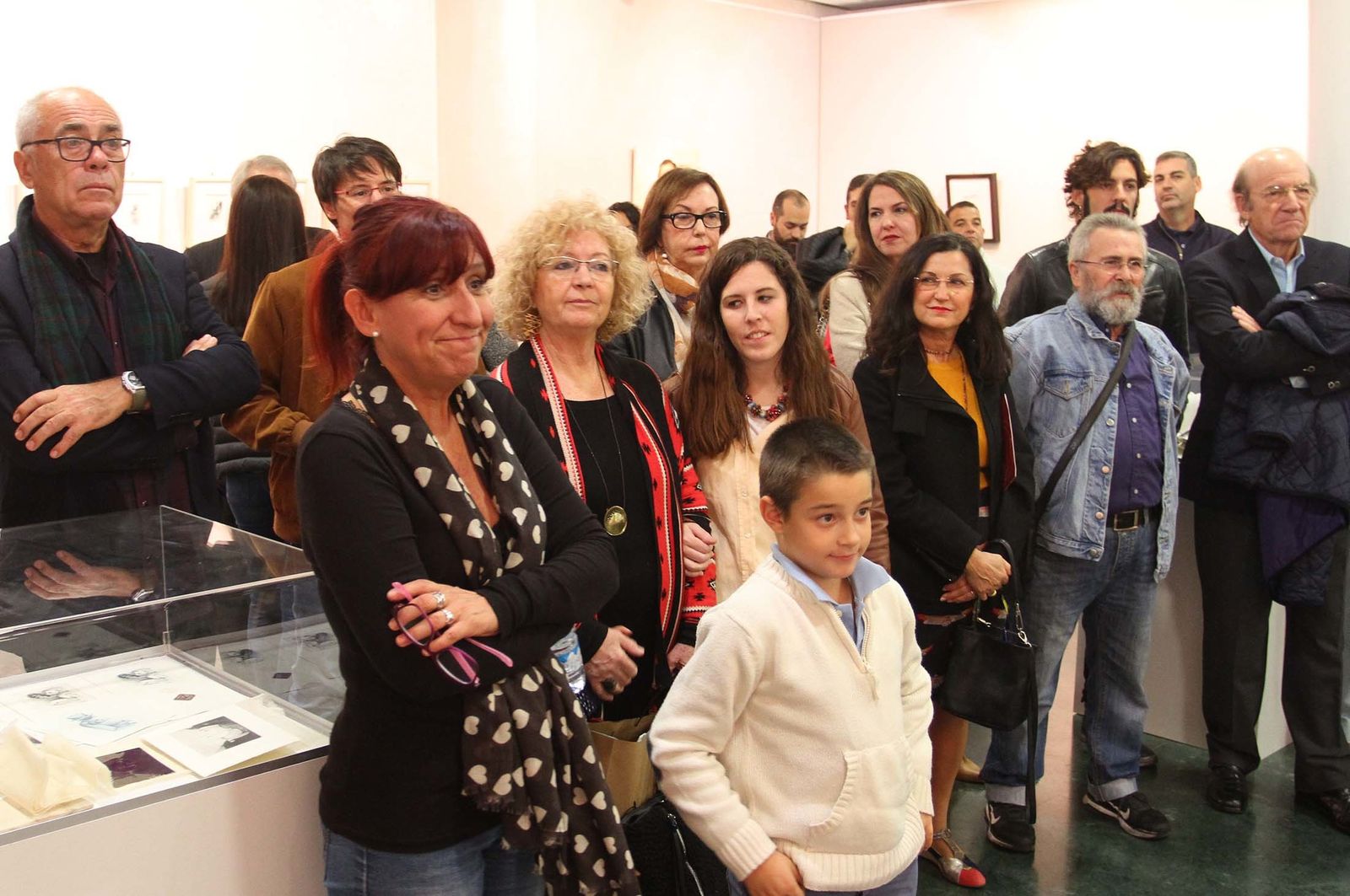 Imágenes de la exposición de Víctor Pulido '(Hilo conductor). 20 años de Clínica Enrile'.