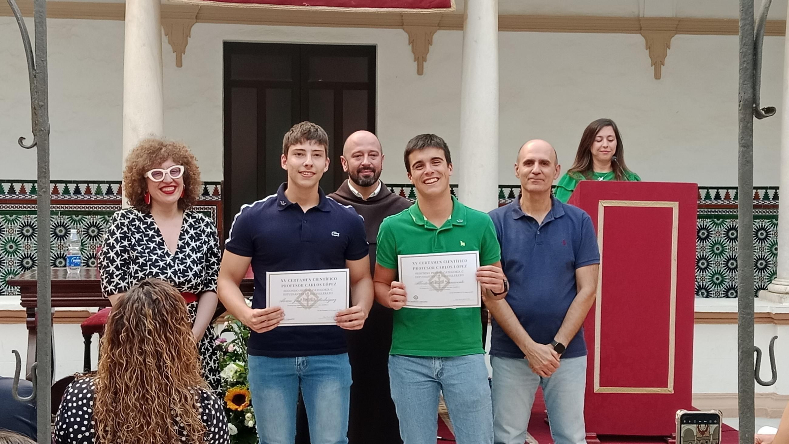 Entrega de premios del certamen escolar de ciencias Carlos López en San Fernando