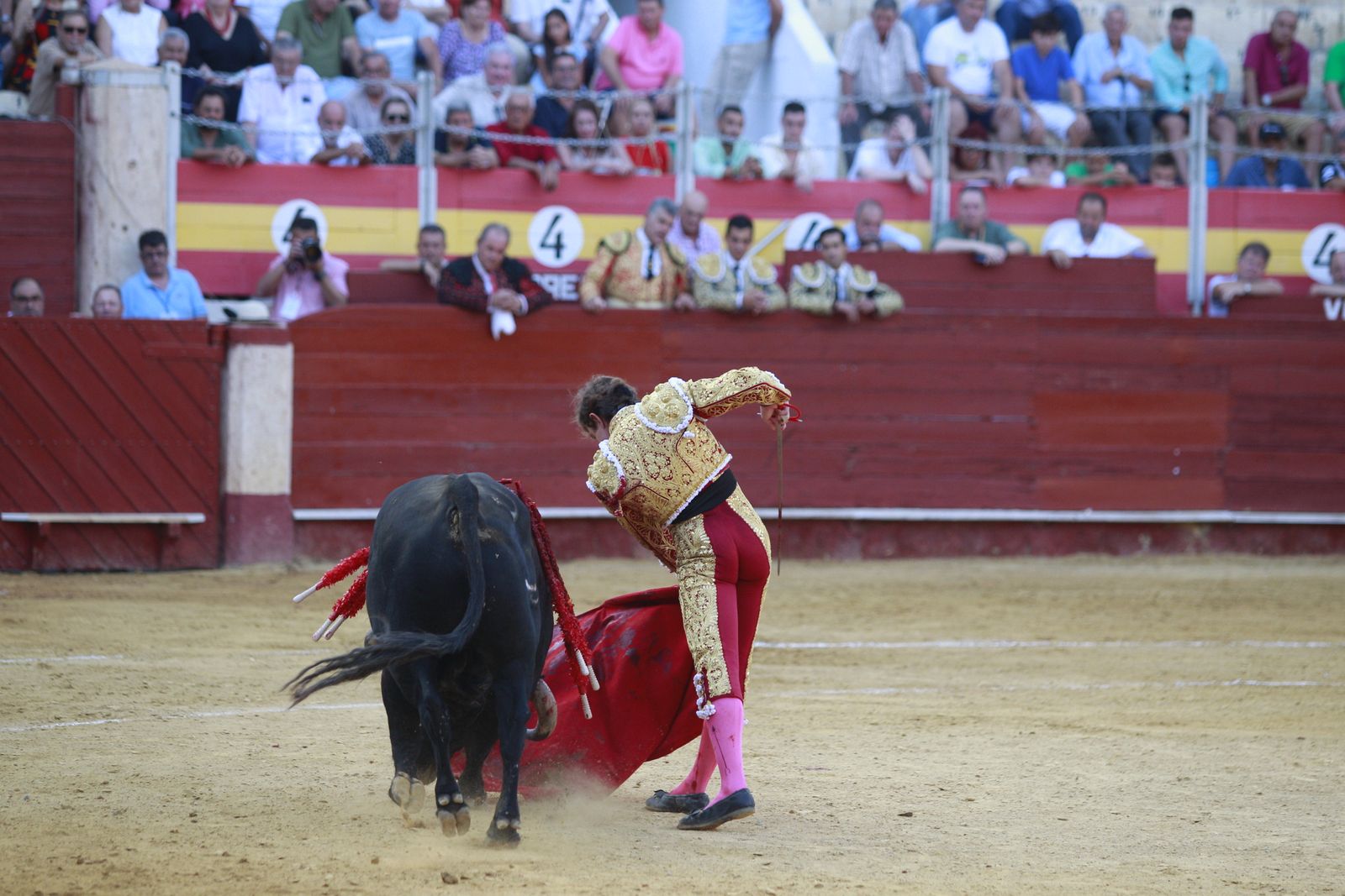 Imágenes de la corrida de toros del jueves en la Feria de Almería 2024