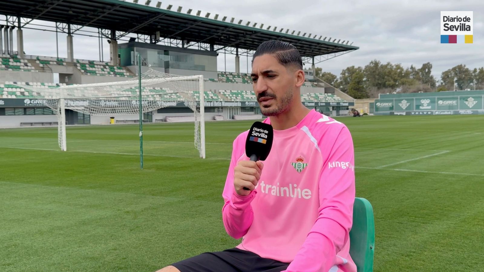 Álvaro Valles defiende a Adrián San Miguel tras la eliminación en Copa