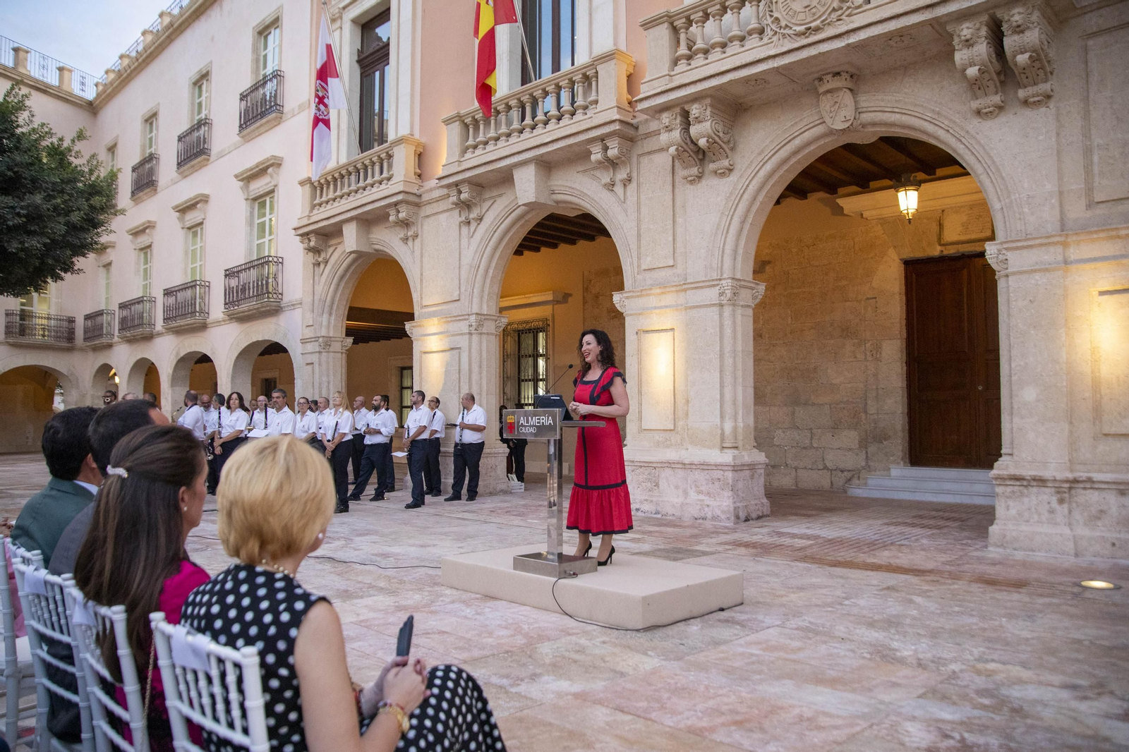 Las imágenes de la inauguración de la Plaza de la Constitución en Almería