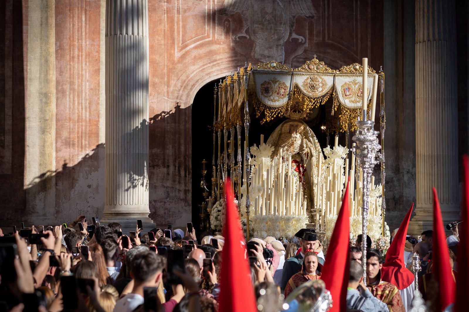 Crónica gráfica del Domingo de Ramos en Granada