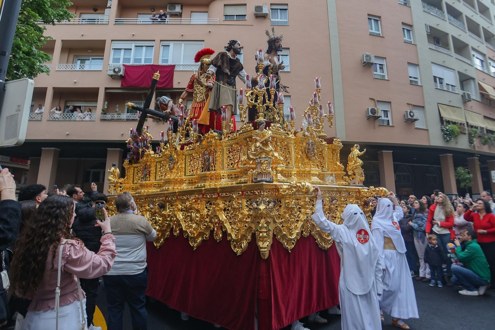 Así vivió Granada la suspensión de la Hermandad de Jesús Despojado 2025