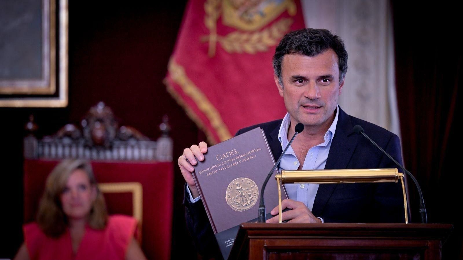 El alcalde de Cádiz Bruno García.