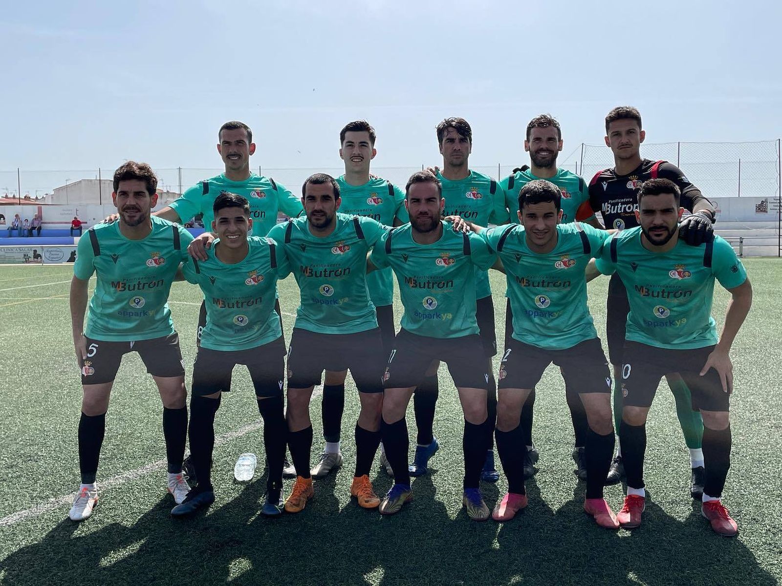 Formación inicial de los chiclaneros en Bollullos Par del Condado.