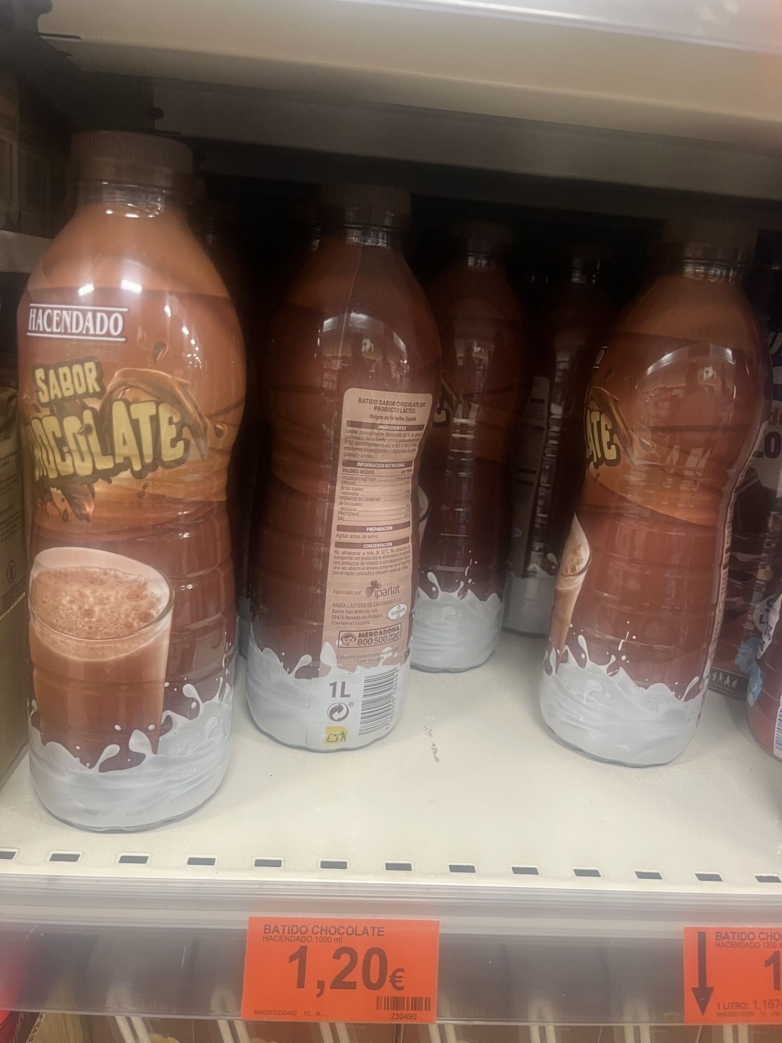 Botella de un litro del batido sabor chocolate de Mercadona