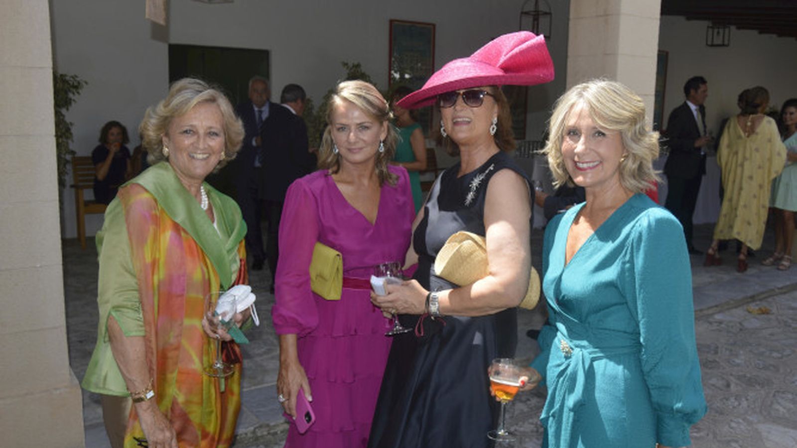 Miriam Macpherson, María López, Susana Macpherson y Teresa Navarro.