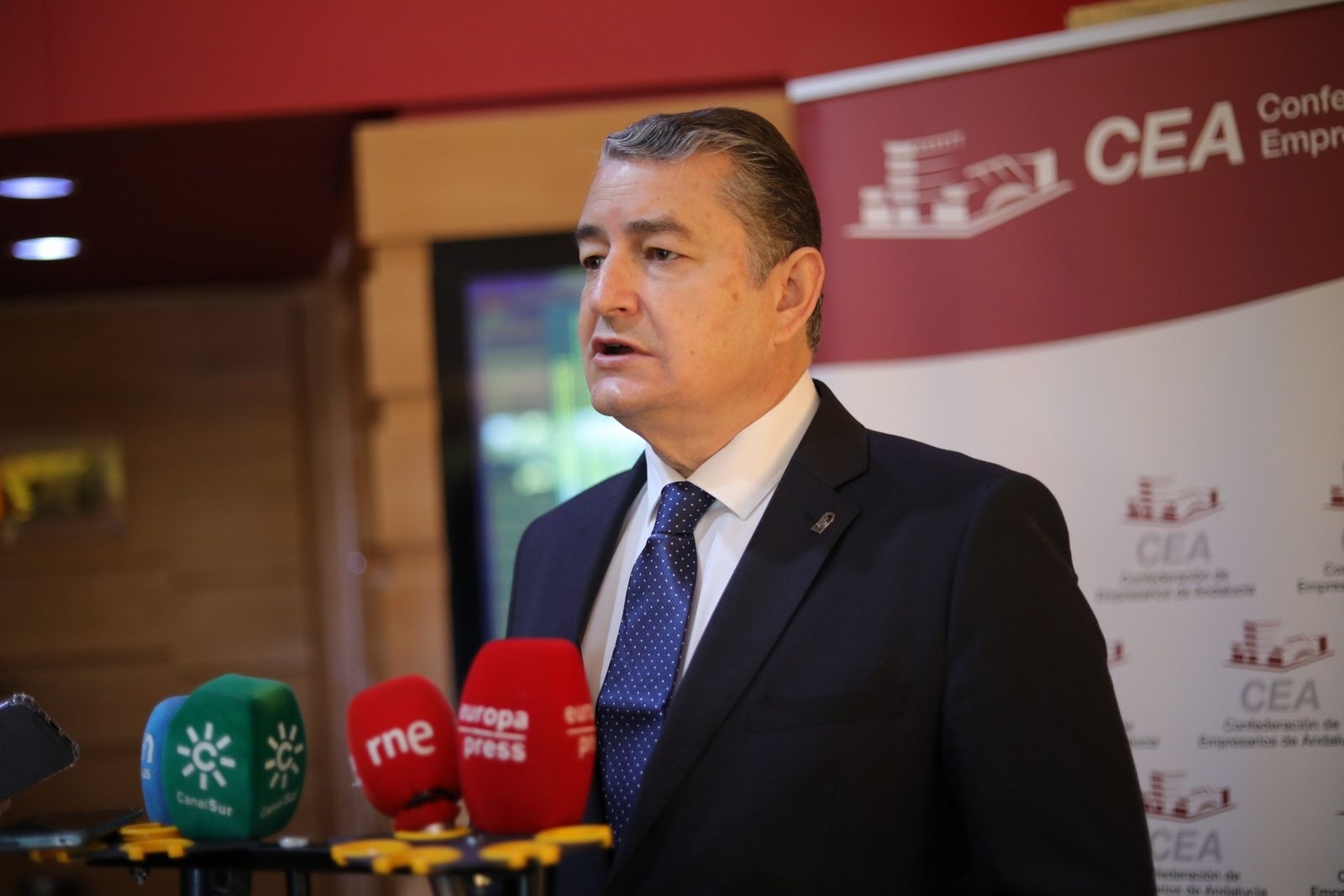 Antonio Sanz en un acto en la Confederación de Empresarios de Andalucía.