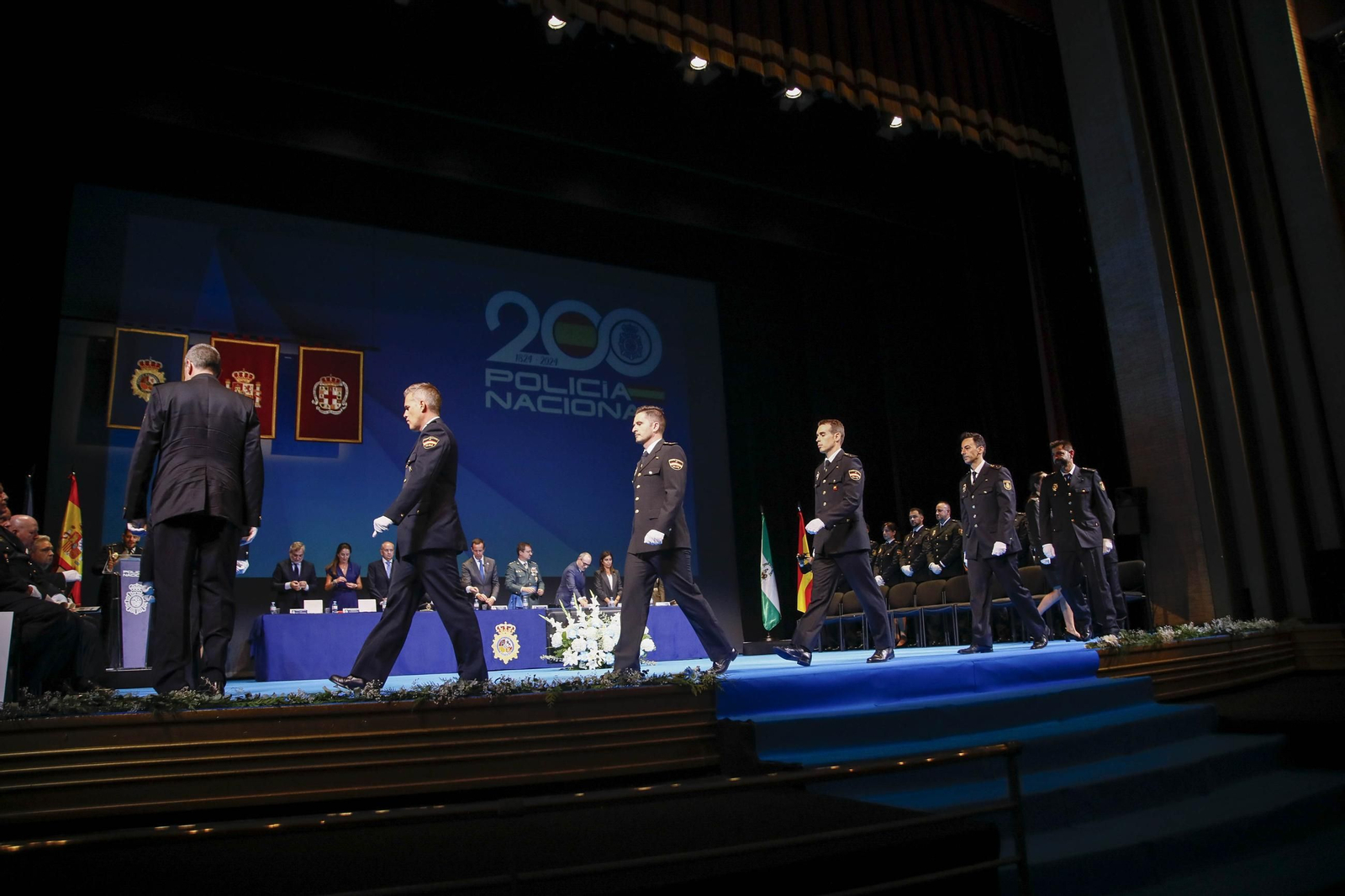 Las imágenes de la celebración del Patrón de la Policía Nacional en Almería, los Santos Ángeles Custodios