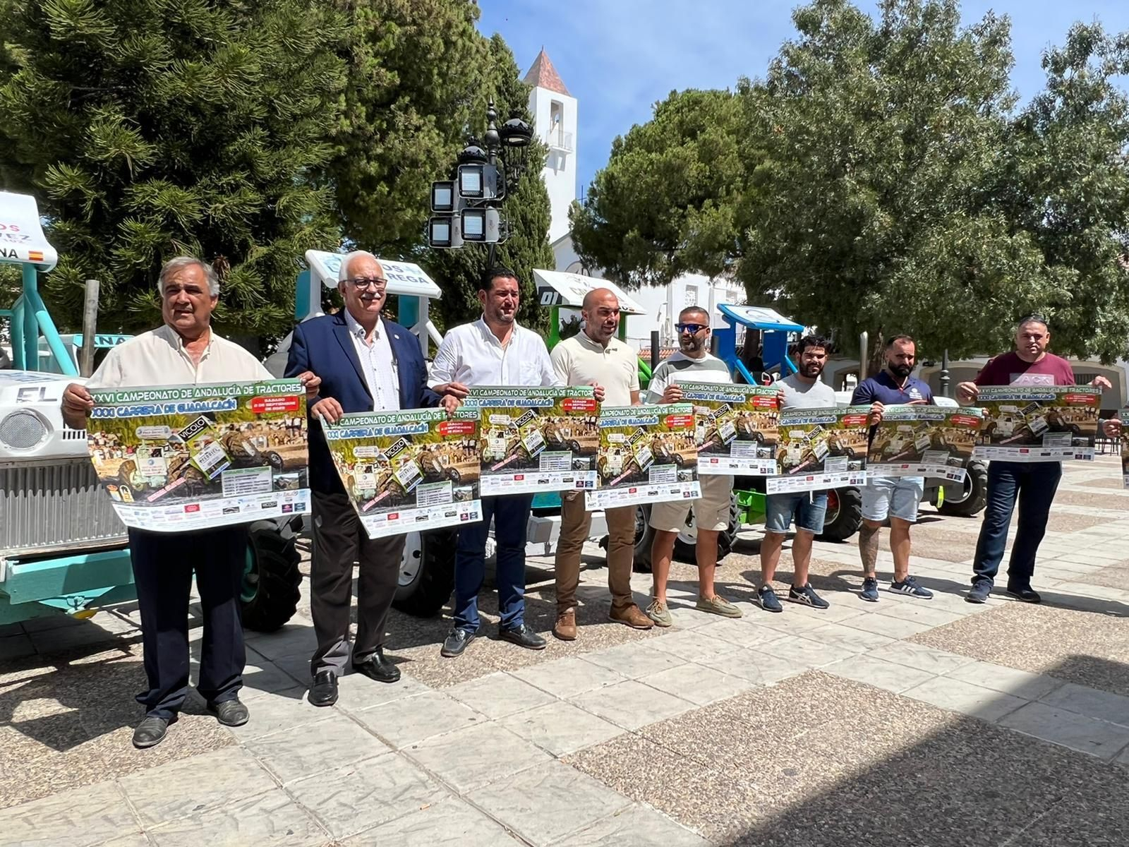 Un momento de la presentación del Campeonato de Andalucía de Tractores de Guadalcacin. Un momento de la presentación del Campeonato de Andalucía de Tractores de Guadalcacin.