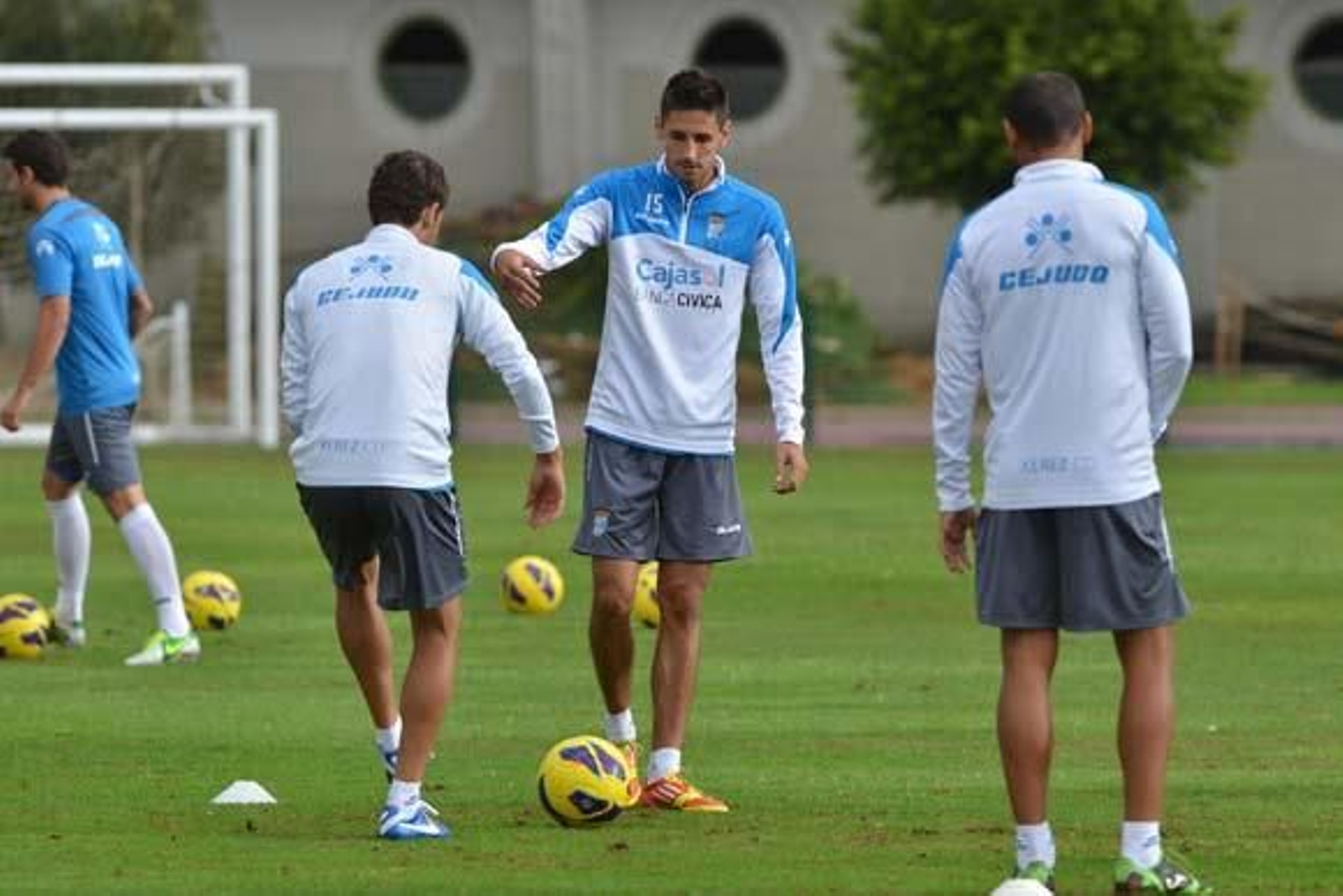 Redondo renueva por dos años