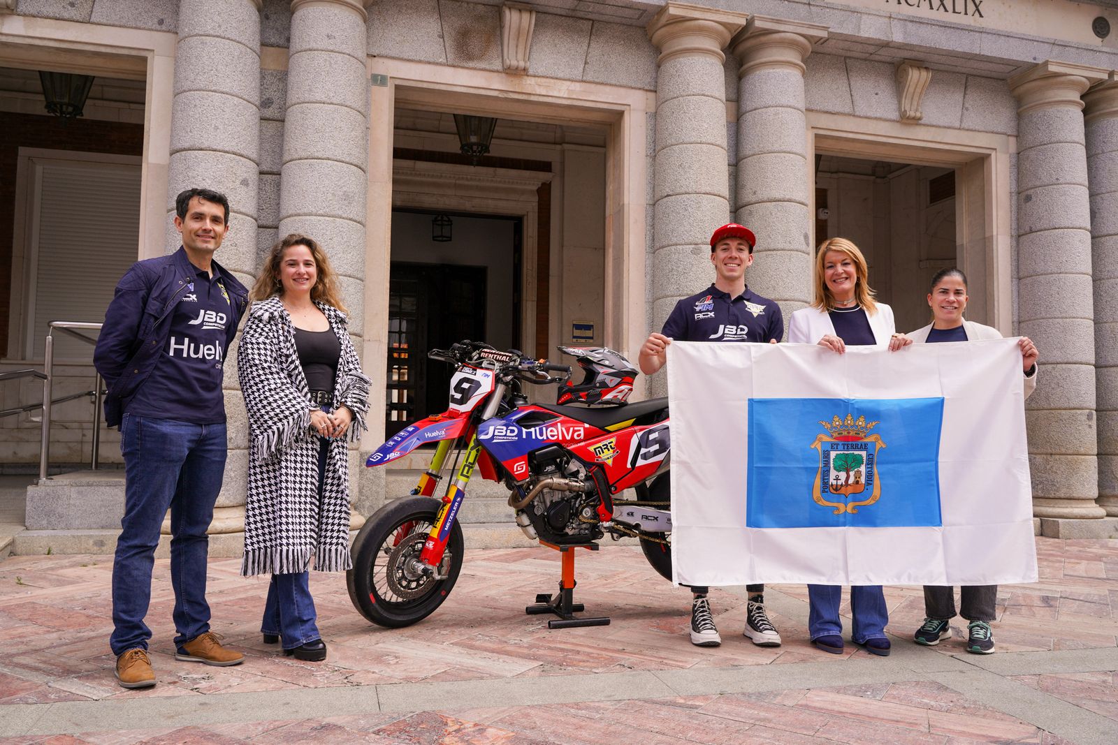 Recepción de Paquito Gómez en el Ayuntamiento de Huelva.