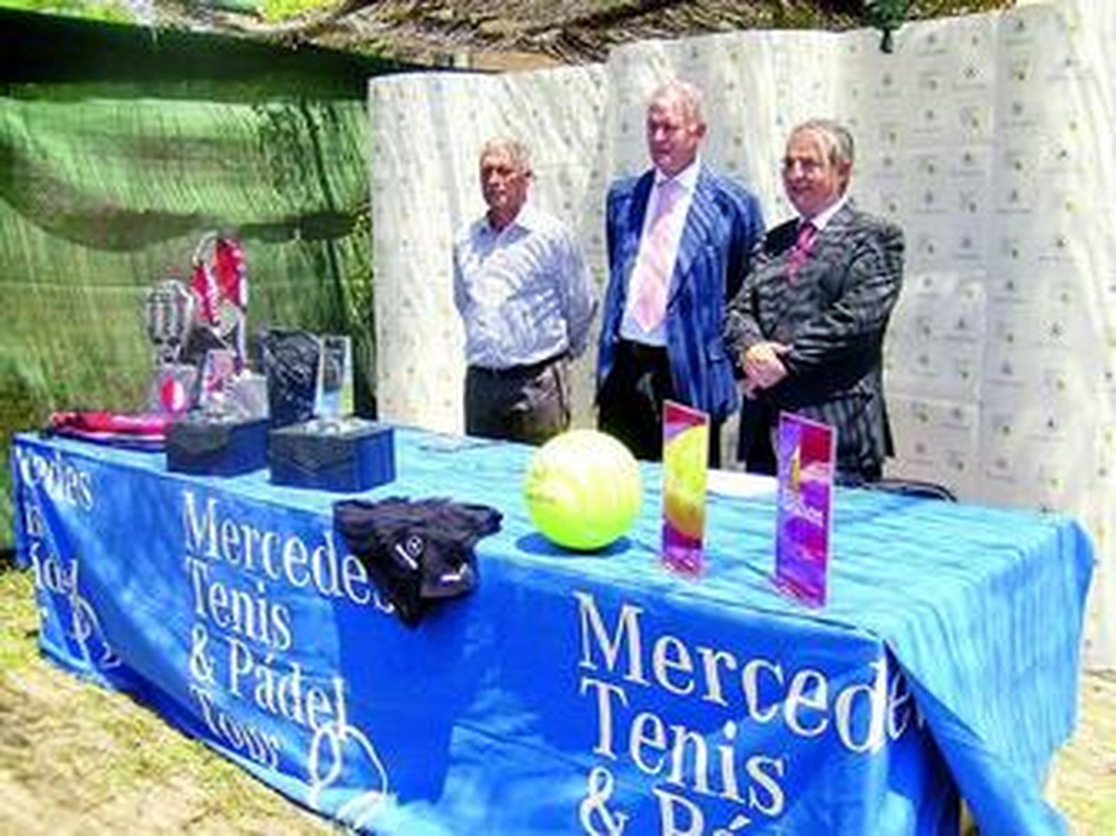 José García Requena, Pedro Weickert y Patxi Ardanaz, durante la rueda de prensa de presentación del torneo.