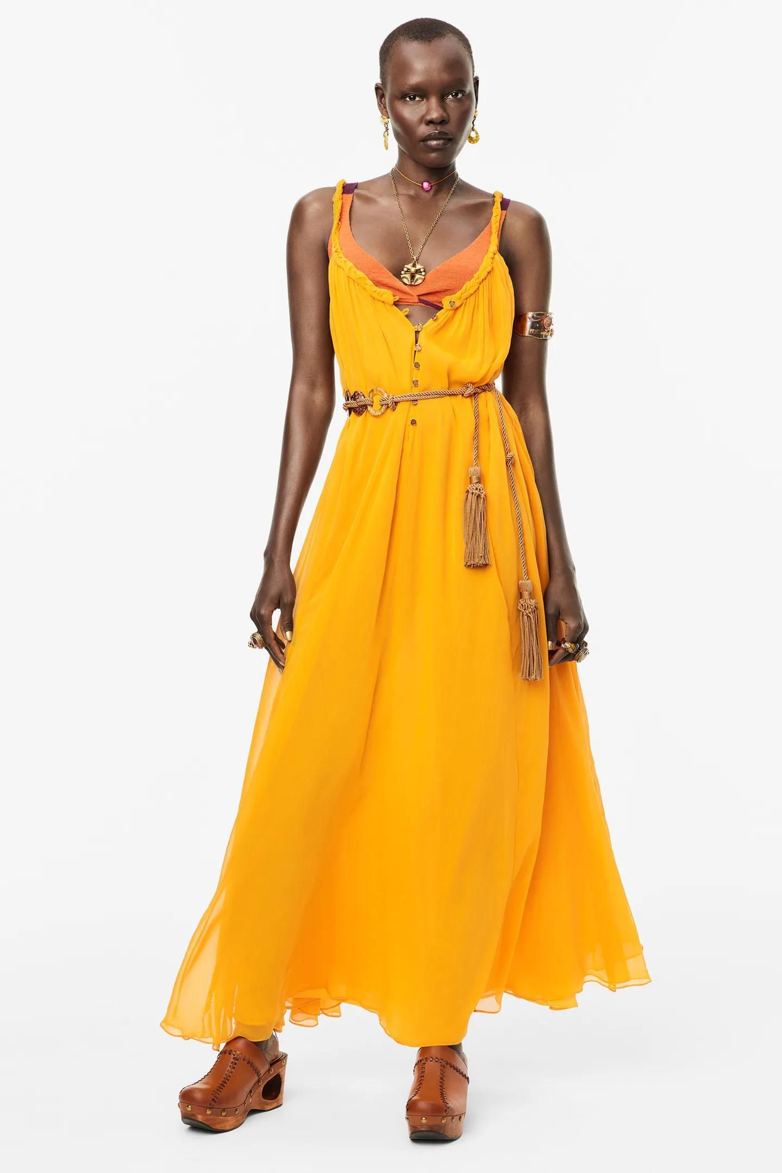 Vestido de seda de Zara de edición limitada.