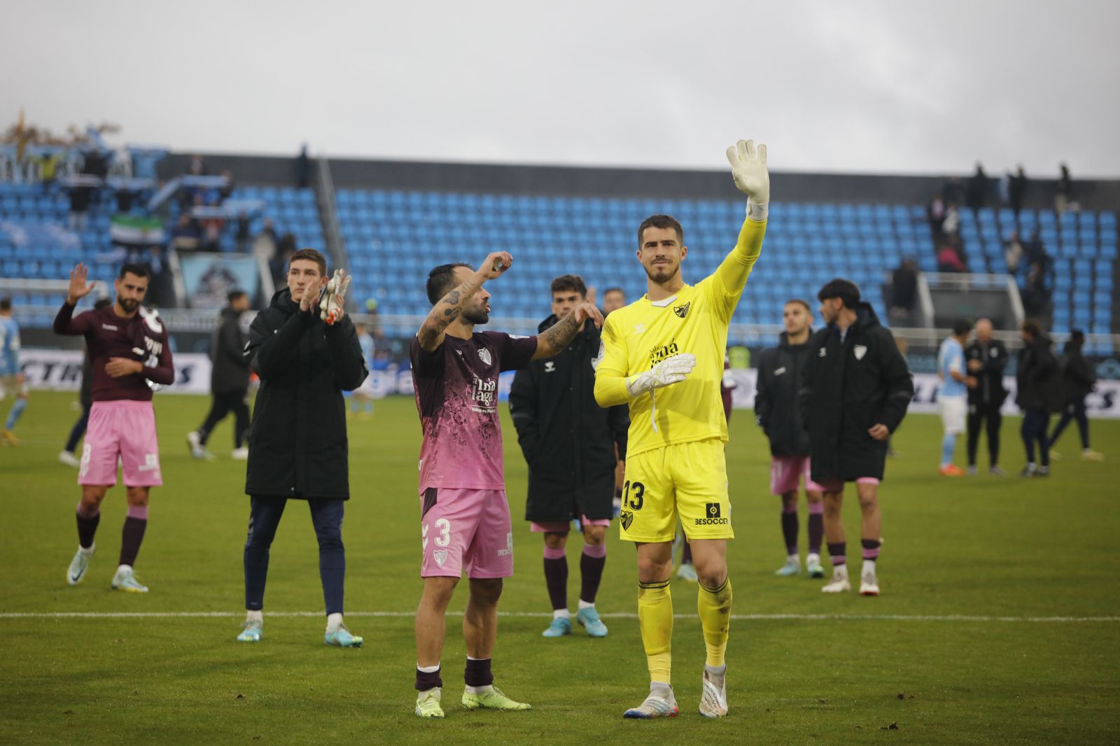 El meta del Málaga Yáñez, en el duelo en Can Misses frente al Ibiza.