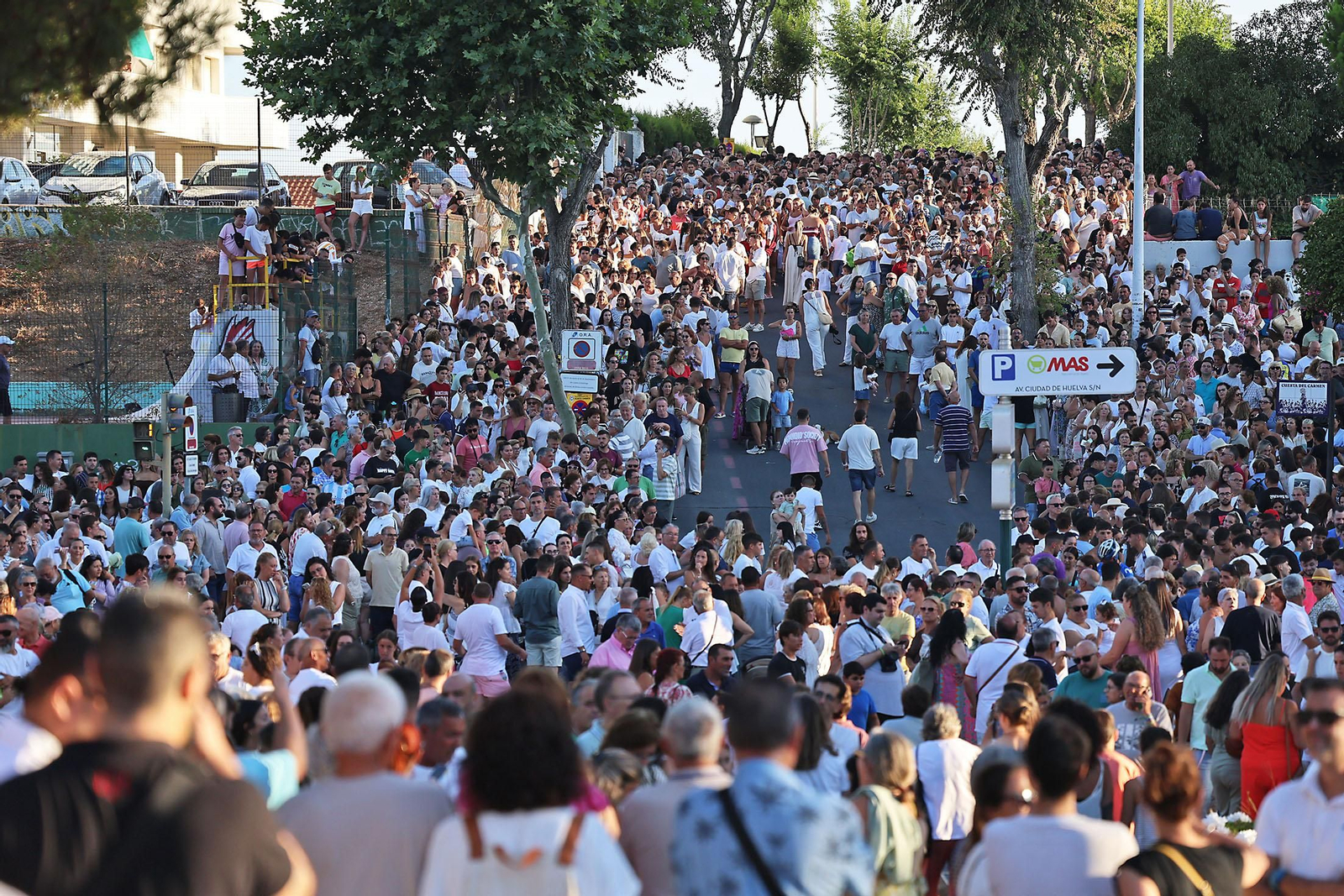 Imágenes de la Virgen del Carmen procesionando en Punta Umbría